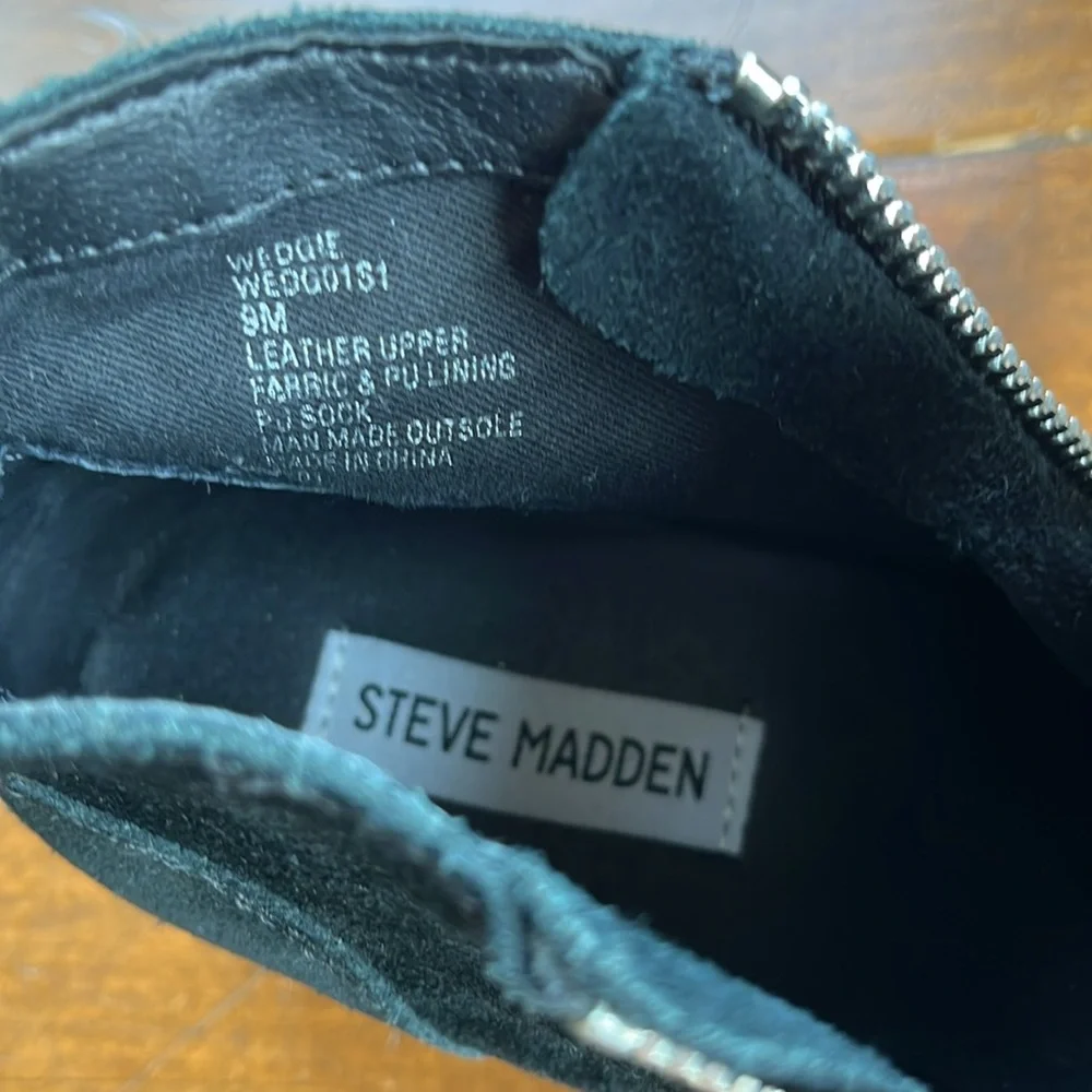 Steve Madden Wedgie Black Suede Sneakers Sz 9